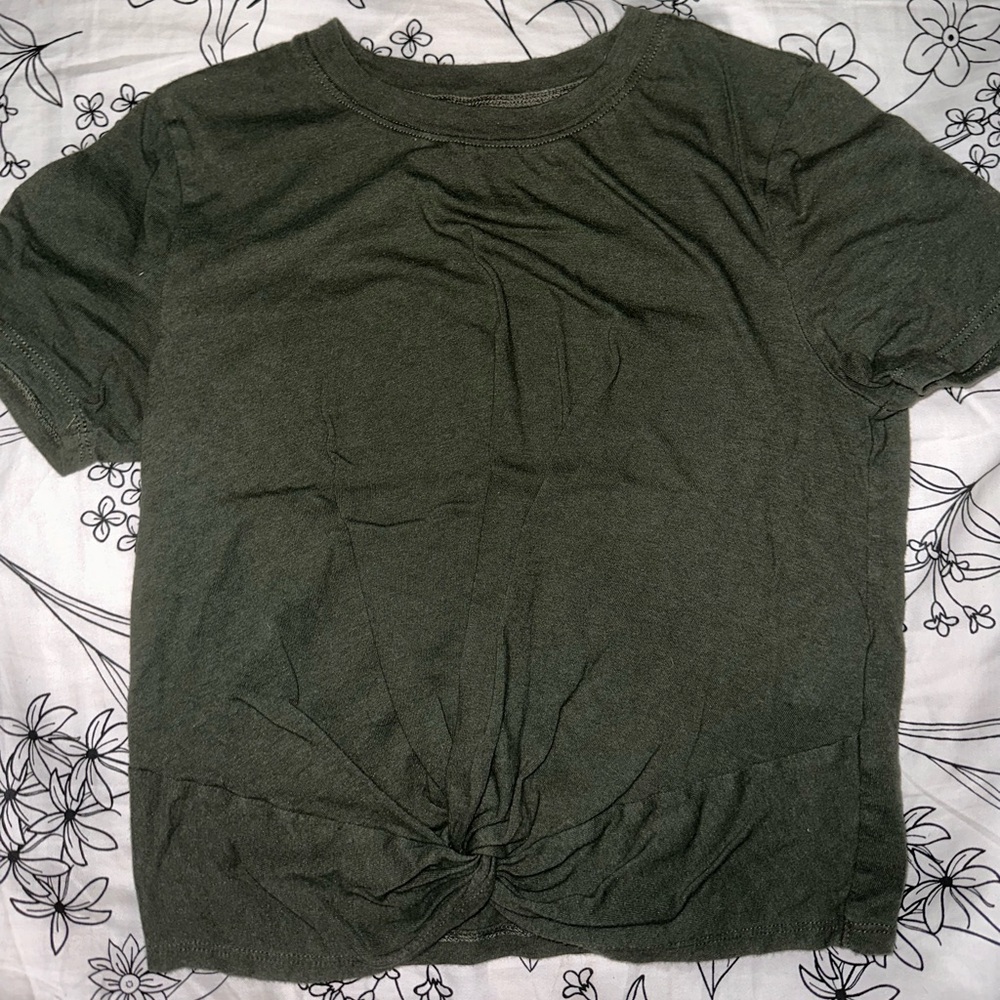 Hollister Cropped Tee